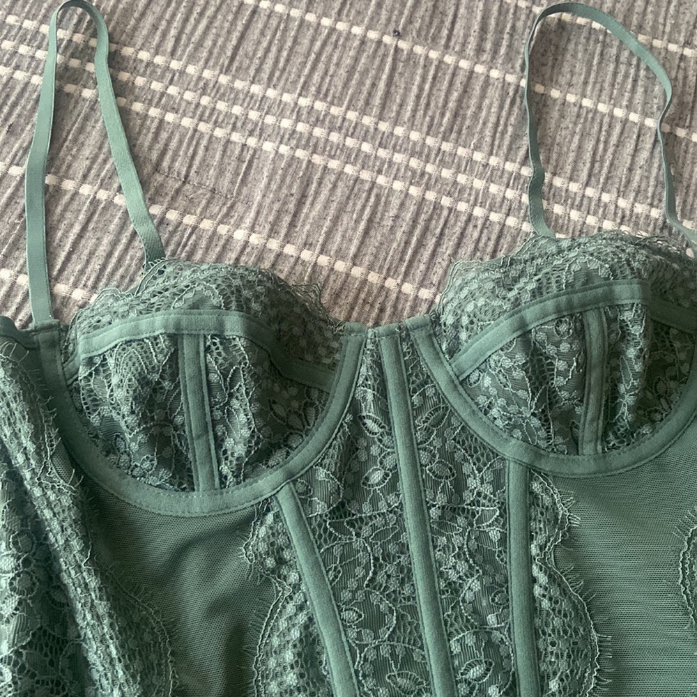 Urban Outfitters Green Lace Corset Bralette - Picture 2 of 6